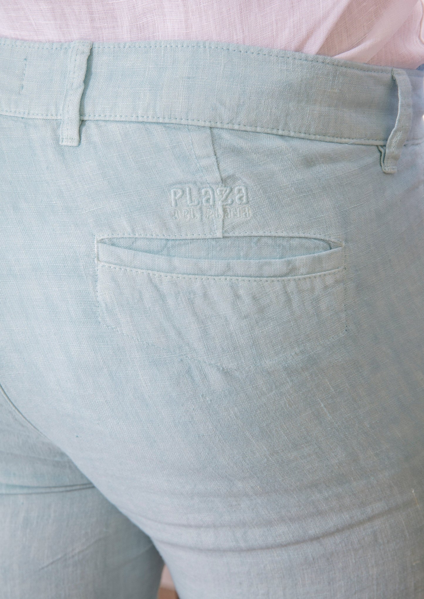 Cassis Light Blue linen Bermuda shorts